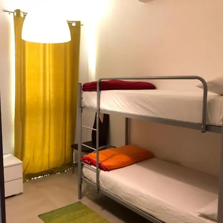 189 Chezli Court Apartmán