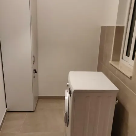 189 Chezli Court Apartmán