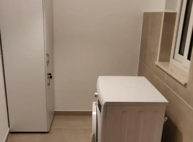 189 Chezli Court Apartmán